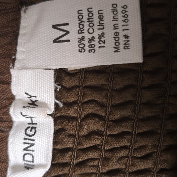 Linen Blend Polkadot Ruffled mini - Picture 3 of 3